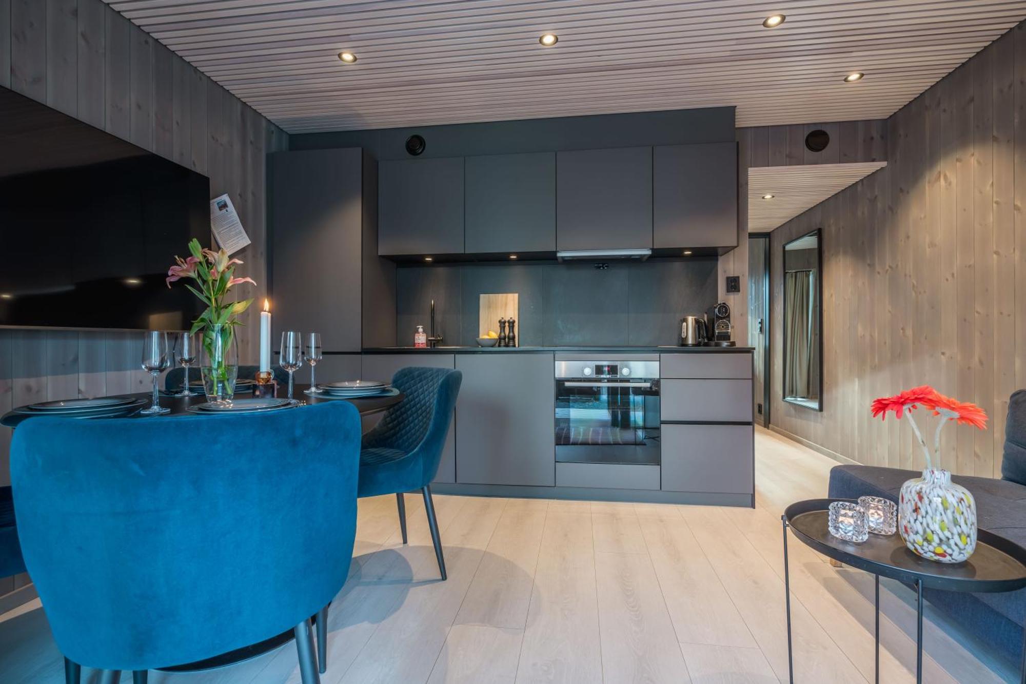 New And Modern Apartment In Henningsvær Buitenkant foto